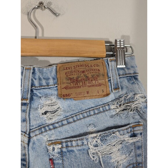 Levi's 550 Shorts Women 6 Vintage Distressed Cut Off Relaxed Denim Light Wash - Picture 6 of 7